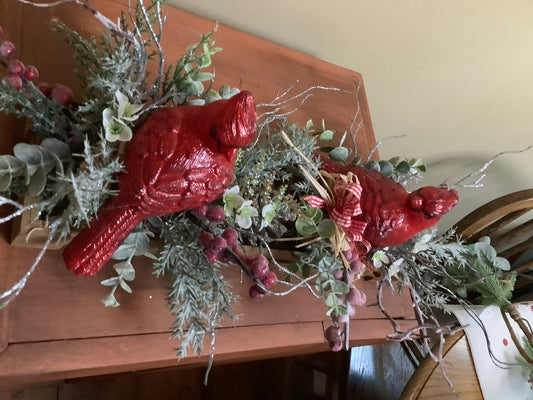 Cardinal Table Decoration