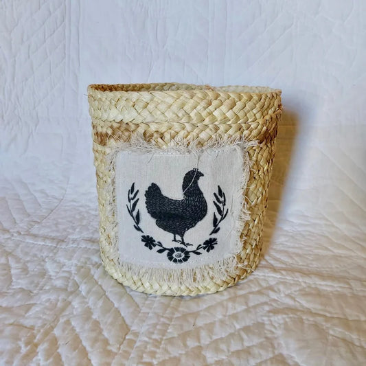 Chicken Cornhusk Basket