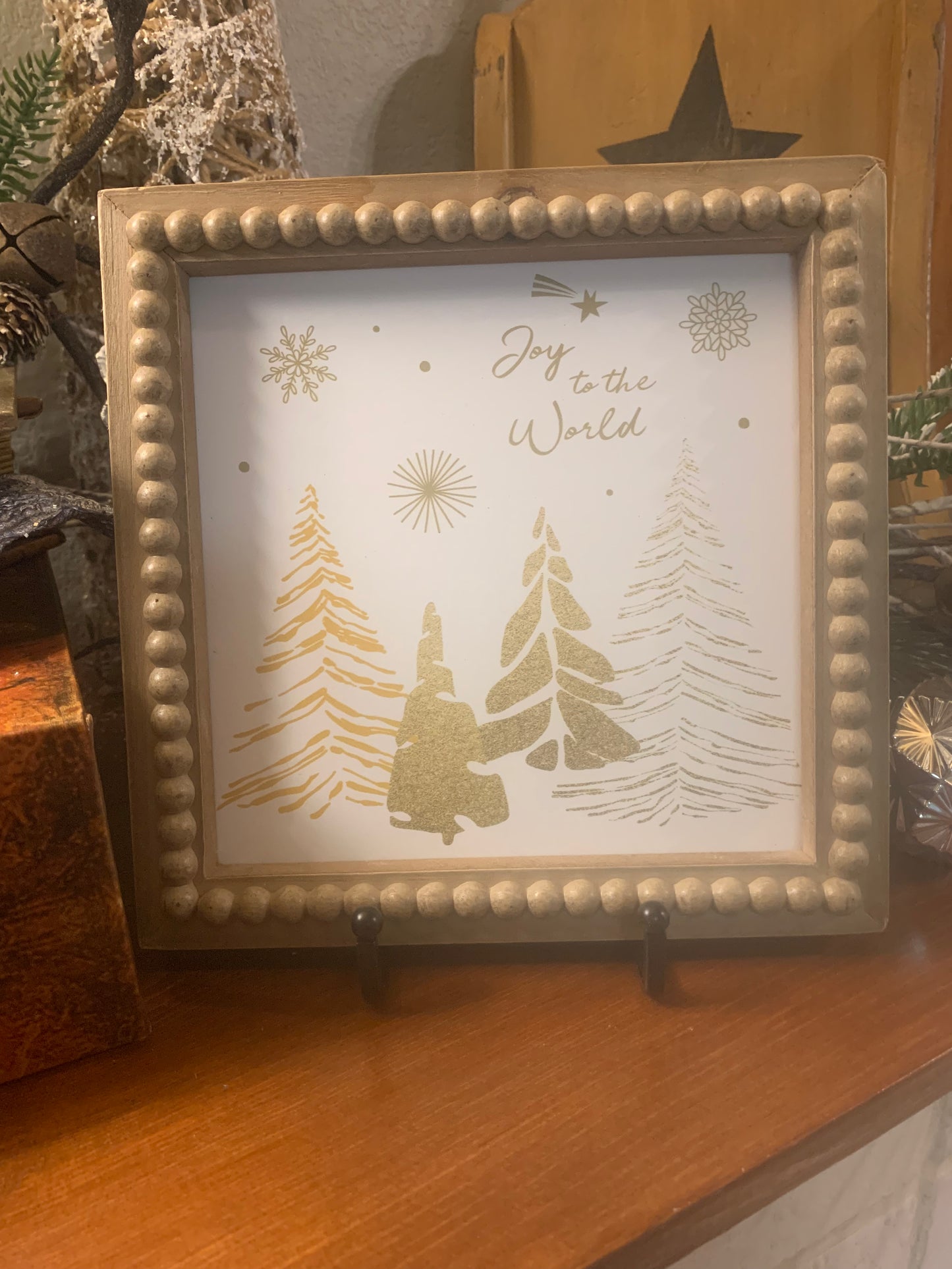 Gold Christmas Wallhanging with Beaded Border